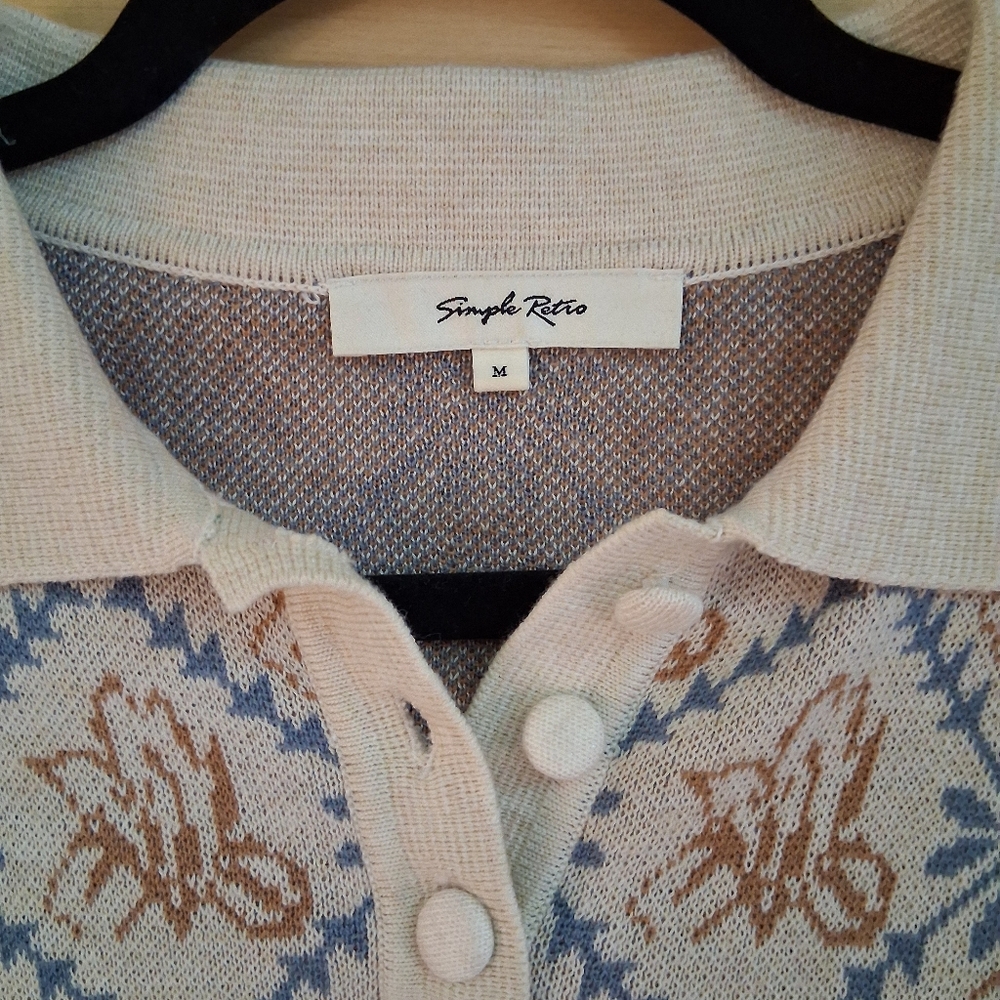 Simple Retro Medium Sweater - Picture 2 of 3